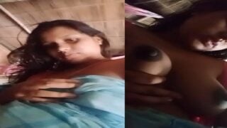 Village Bhabhi Big Nipples Showing Vileg Sex